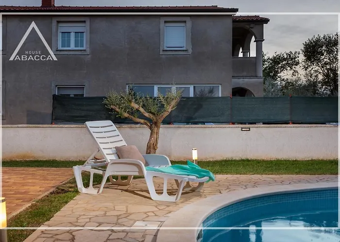 Dom wakacyjny Abacca House Fondole Croatia