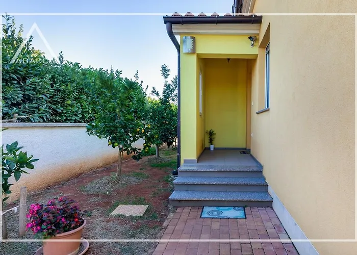 Dom wakacyjny Abacca House Fondole Croatia