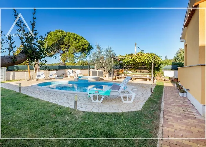 Abacca House Fondole Croatia *