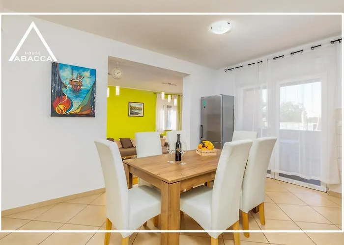 Dom wakacyjny Abacca House Fondole Croatia