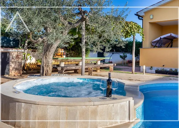 Abacca House Fondole Croatia Dom wakacyjny