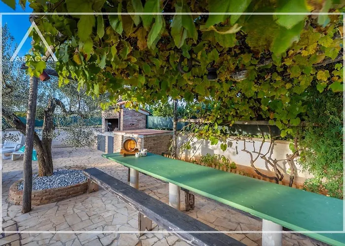 Dom wakacyjny Abacca House Fondole Croatia